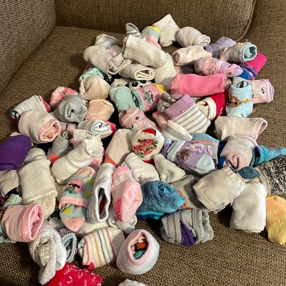 84 pair Sz 1-2 toddler socks used - Picture 1 of 5
